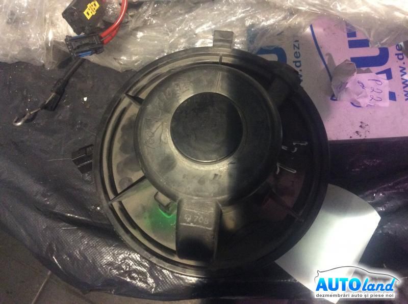 Aeroterma (Ventilator Habitaclu Incalzire) VOLKSWAGEN PASSAT (3A2,35I) 1988-1996 Cod 357819021