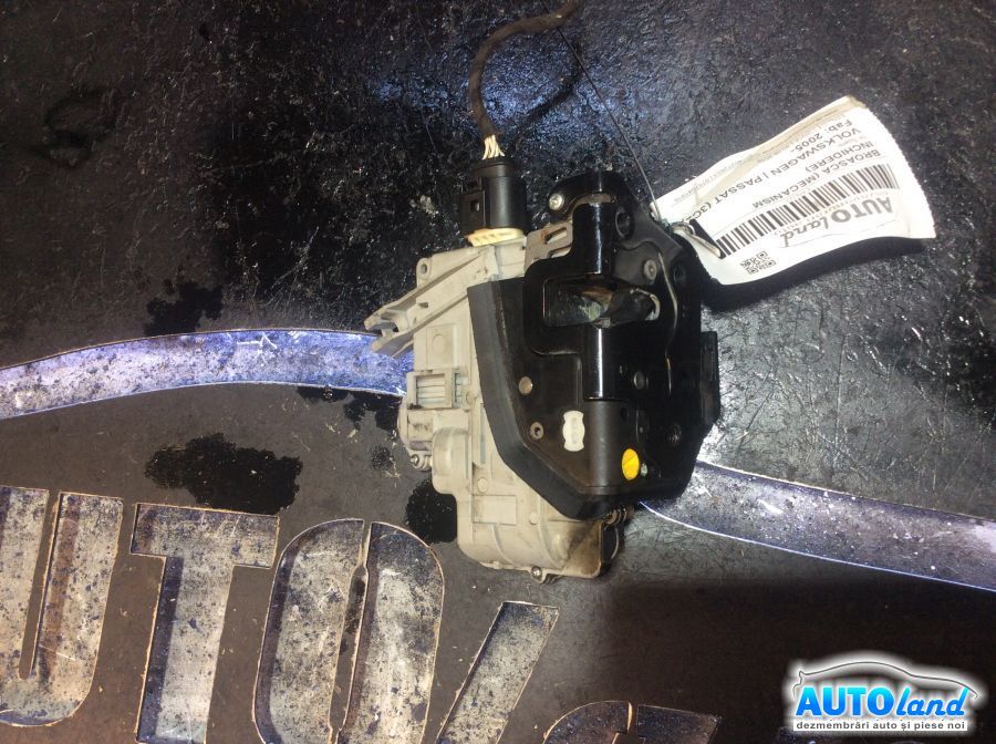 Broasca (mecanism Inchidere) VOLKSWAGEN PASSAT (3C2) 2005-2025 Cod 3C0837015A