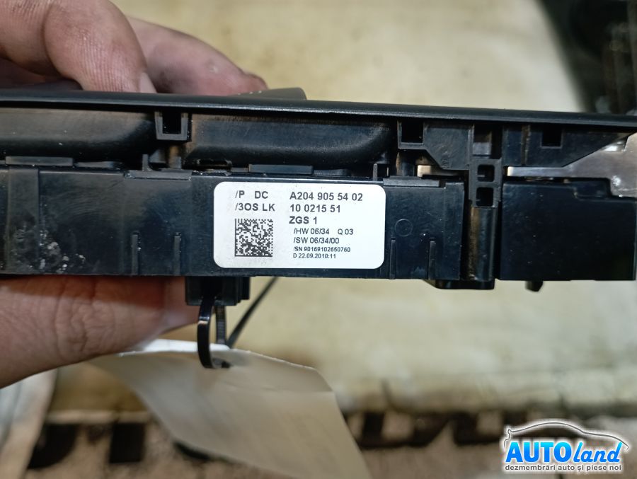 Butoane Geam MERCEDES-BENZ C-CLASS (W204) 2007-2025 Cod A2049055402