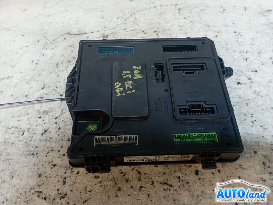 Calculator Confort RENAULT FLUENCE (L30_) 2010-2026 Cod 284B17156R