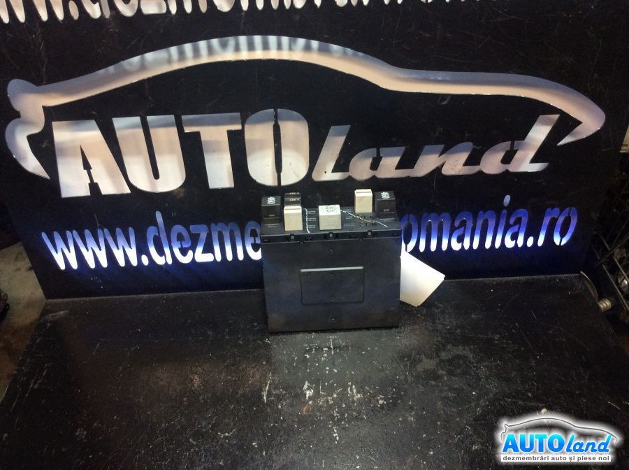 Calculator Confort VOLKSWAGEN GOLF V (1K1) 2003-2025 Cod 3C0937049