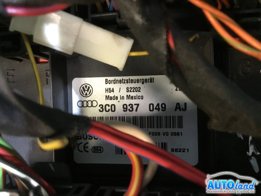 Calculator Confort VOLKSWAGEN GOLF V (1K1) 2003-2025 Cod 3C0937049AJ