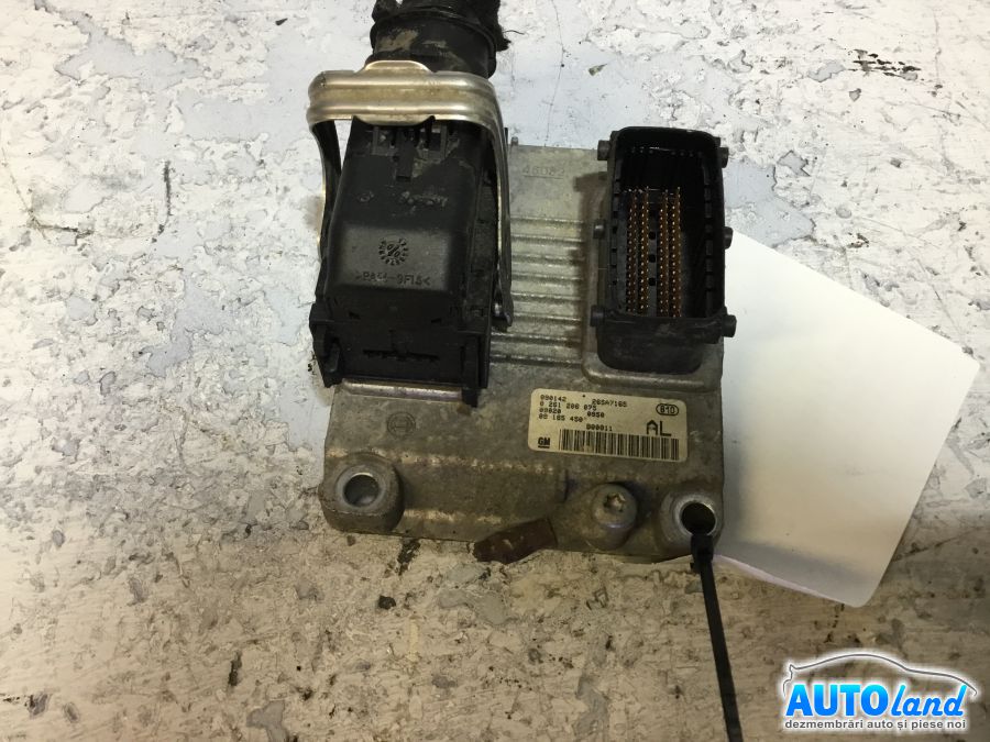 Calculator ECU Motor OPEL CORSA C (F08,F68) 2000-2025 Cod 0261206075