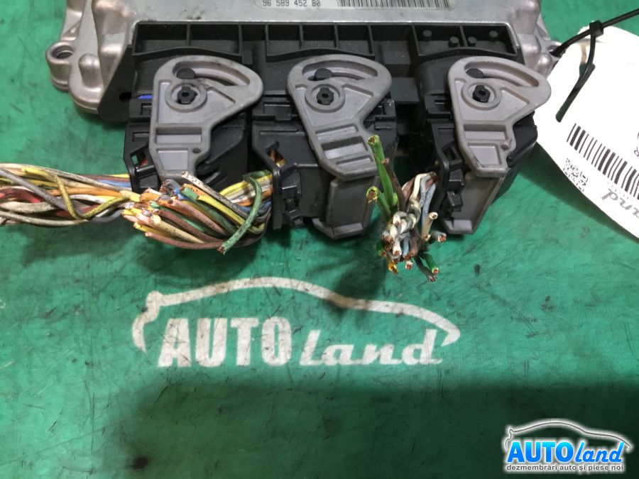 Calculator ECU Motor PEUGEOT 407 (6D_) 2004-2025 Cod 0281011633