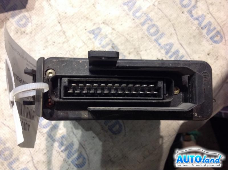 Calculator ECU Motor VOLKSWAGEN PASSAT (3A2,35I) 1988-1996 Cod 443907403G