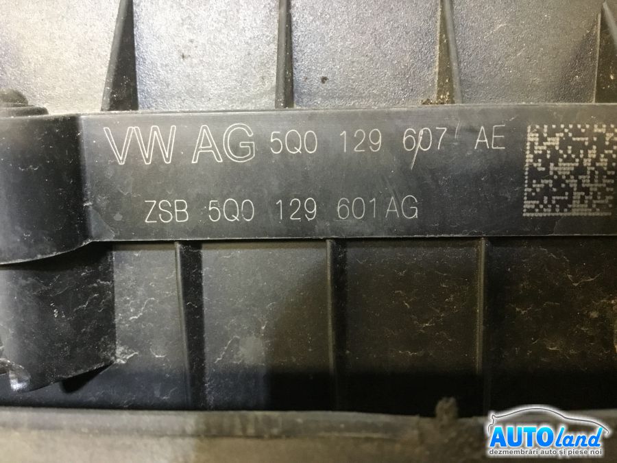 Carcasa Filtru Aer SKODA OCTAVIA (5E3) 2012-2025 Cod 5Q0129601AG