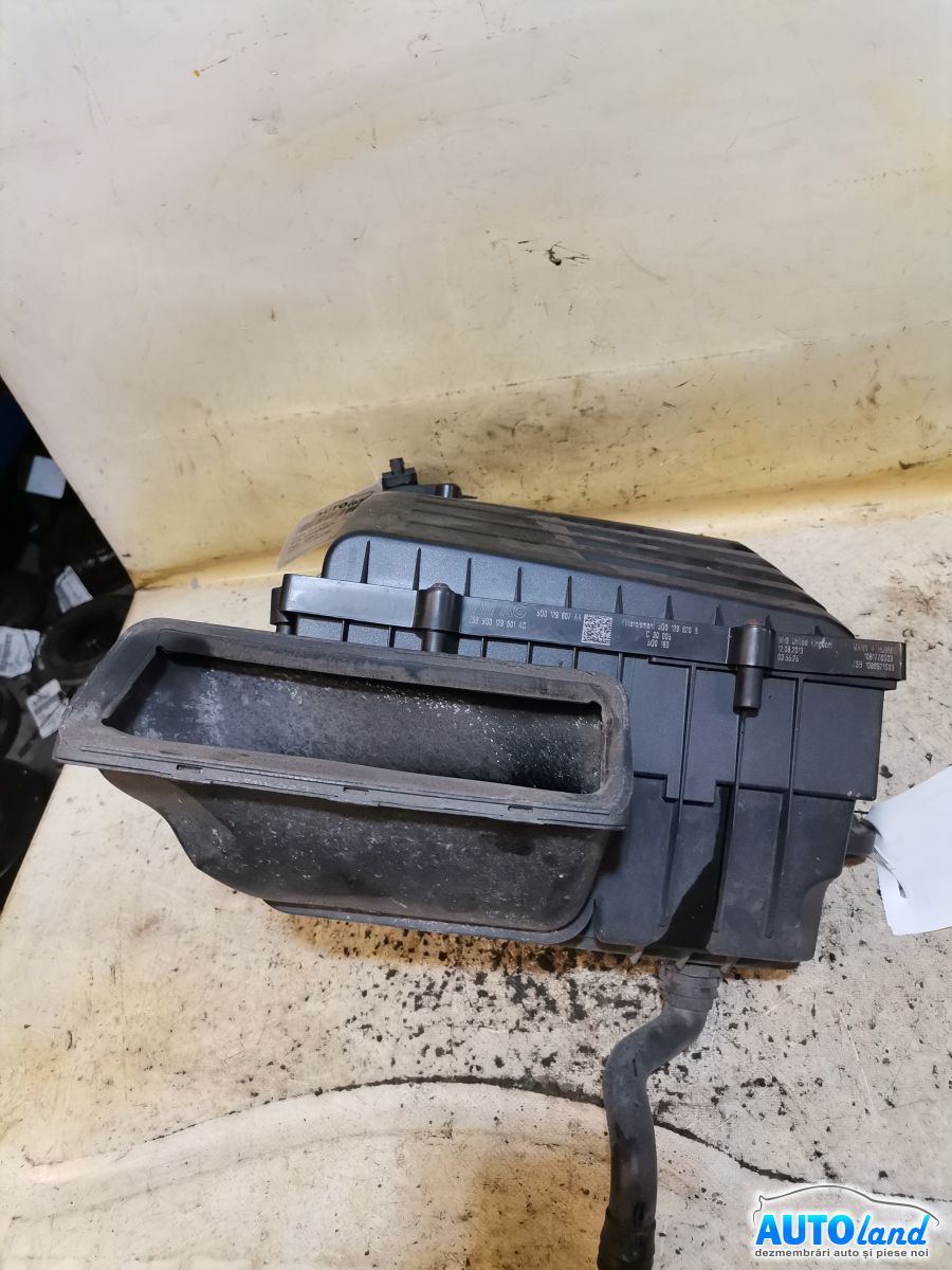 Carcasa Filtru Aer SKODA Superb III 2015-2019 Cod 5Q0129607AA