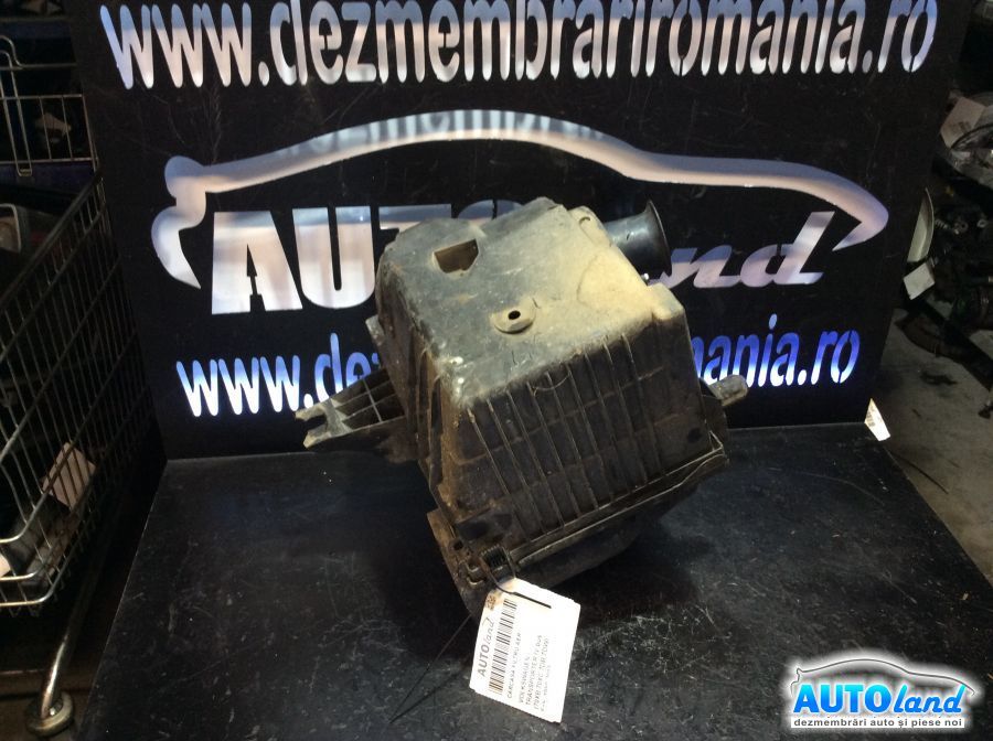 Carcasa Filtru Aer VOLKSWAGEN TRANSPORTER IV bus (70XB,70XC,7DB,7DW) 1990-2003 Cod 074129601M