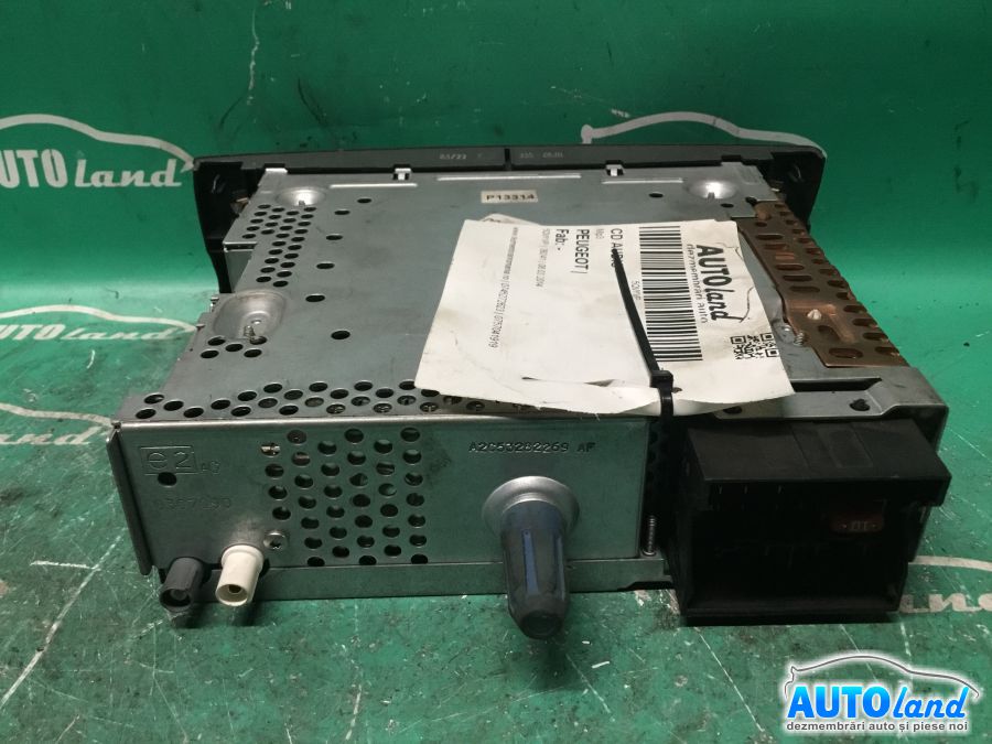 CD Player auto PEUGEOT NEIDENTIFICAT 2000-2025 Cod 96647511XH
