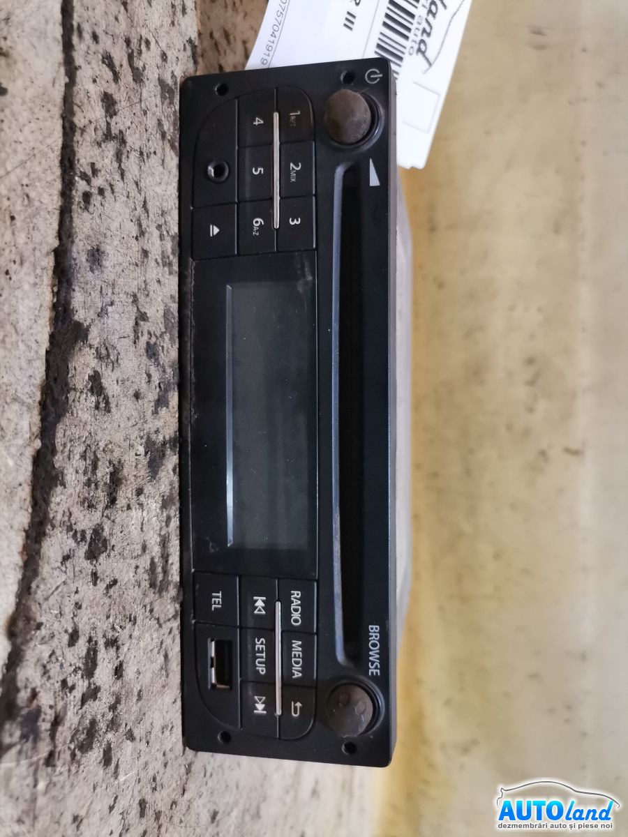 Cd Player Auto RENAULT MASTER III 2010-2026 Cod 281155645R