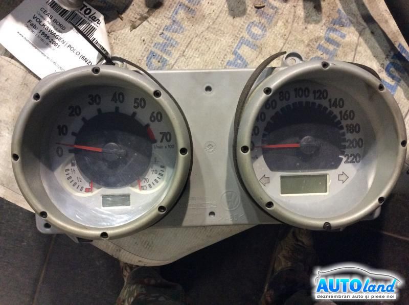 Ceas Bord VOLKSWAGEN POLO (6N2) 1999-2001 Cod 5220301800