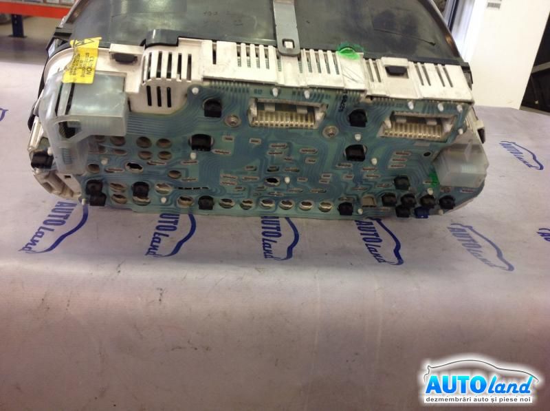 Ceas Bord VOLVO V40 combi (VW) 1995-2004 Cod 30889706