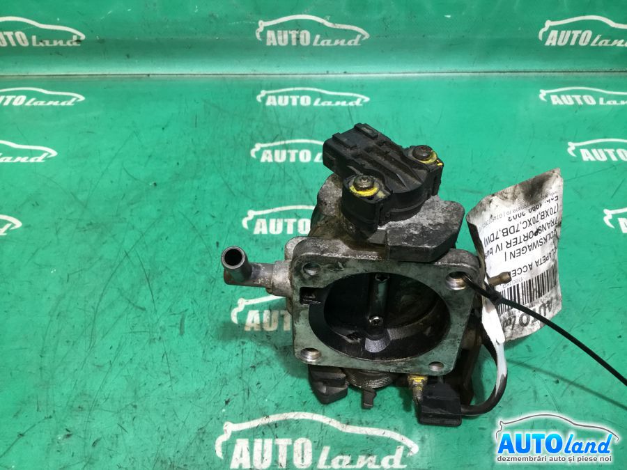 Clapeta Acceleratie VOLKSWAGEN TRANSPORTER IV bus (70XB,70XC,7DB,7DW) 1990-2003 Cod 044061F