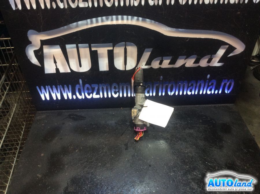 Contact cu Chei Auto AUDI A4 (8EC) 2004-2008