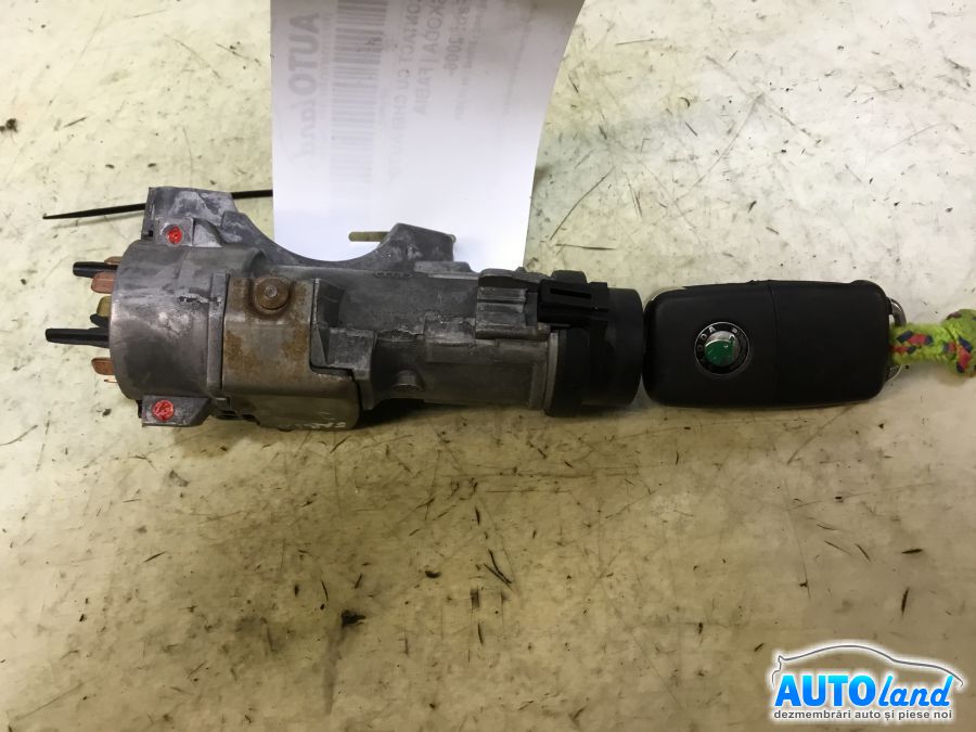 Contact cu Chei Auto