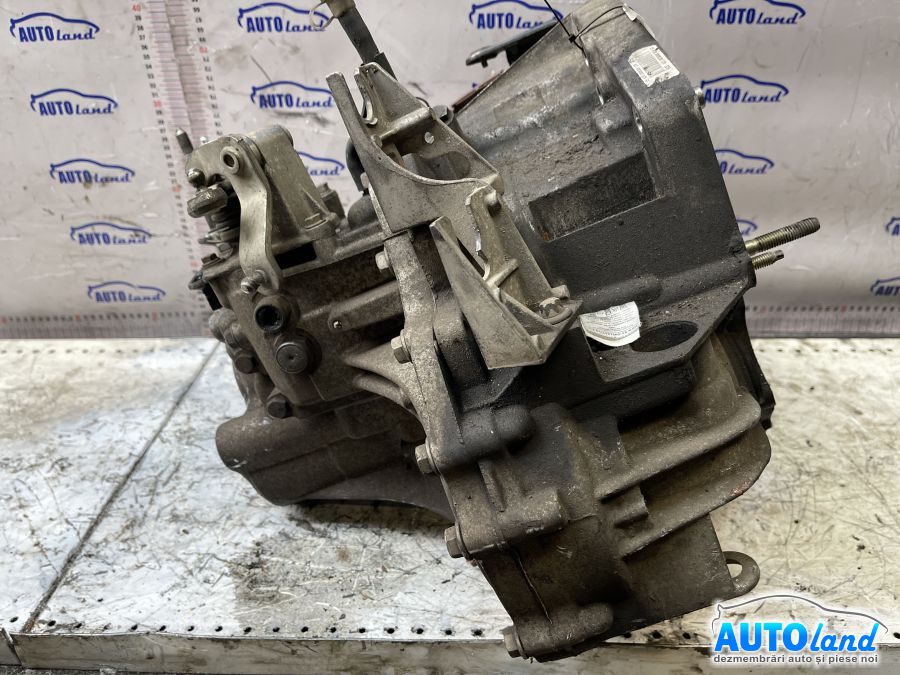 Cutie de viteza manuala RENAULT MEGANE II (BM0/1_,CM0/1_) 2002-2025 Cod 8200128325