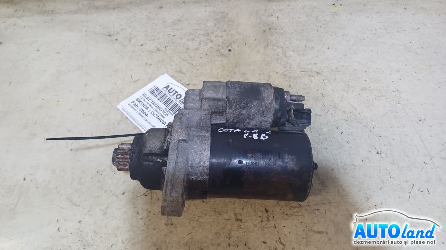 Electromotor SKODA OCTAVIA (1Z3) 2004-2025 Cod 001121408