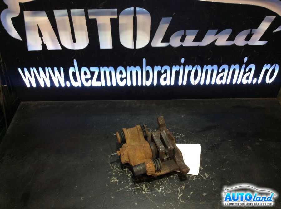 Etrier fata Dreapta RENAULT MASTER I Van (T__) 1980-1998