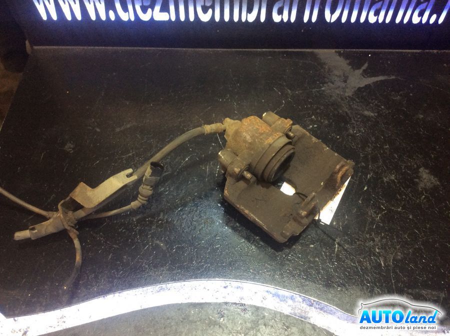 Etrier fata Stanga VOLKSWAGEN GOLF V PLUS (5M1) 2005-2025