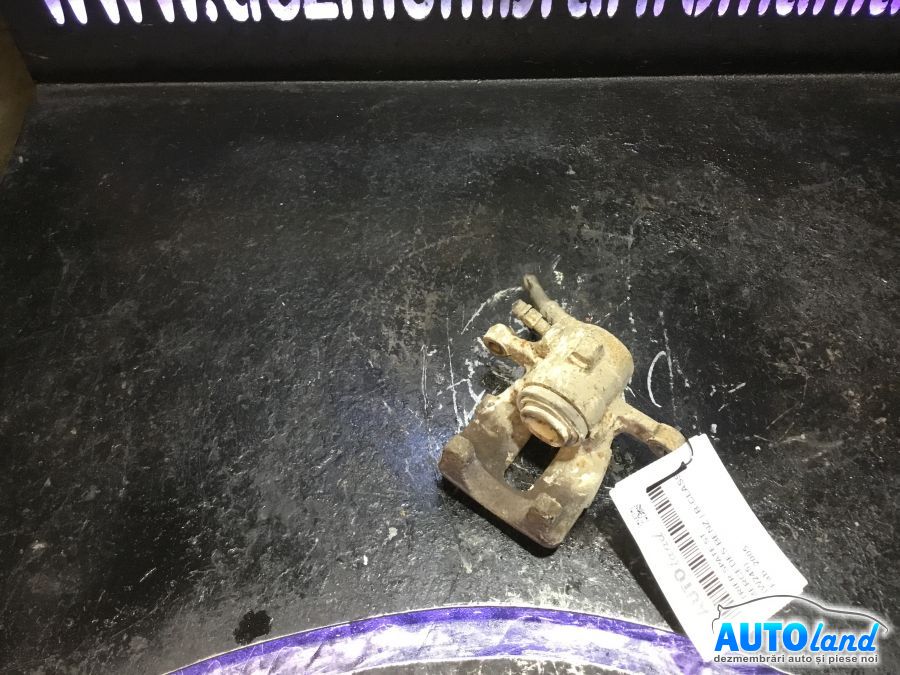 Etrier spate Stanga MERCEDES-BENZ B-CLASS (W245) 2005-2025