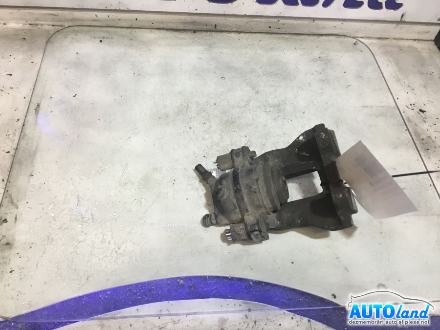 Etrier spate Stanga MERCEDES-BENZ CLS (C219) 2004-2010