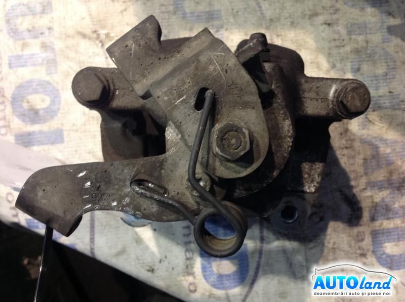 Etrier spate Stanga PEUGEOT 3008 2009-2025