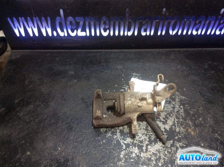 Etrier spate Stanga SKODA OCTAVIA (1Z3) 2004-2025