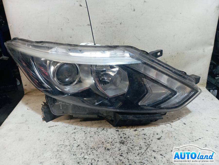 Far Dreapta NISSAN QASHQAI II (J11) 2014-2021 Cod 10018014