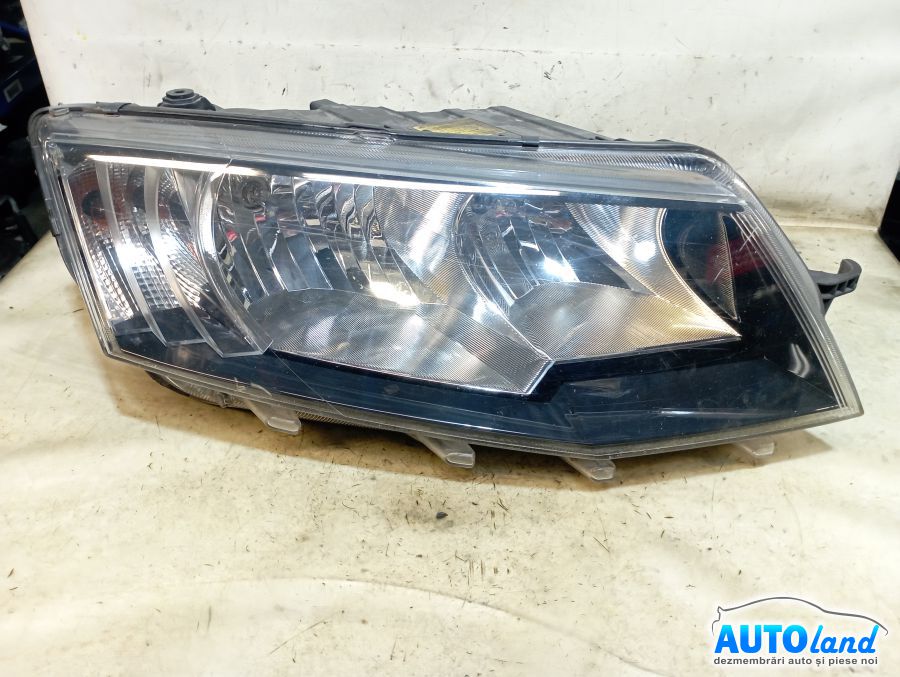 Far Dreapta SKODA OCTAVIA (5E3) 2012-2025 Cod 5E2941016