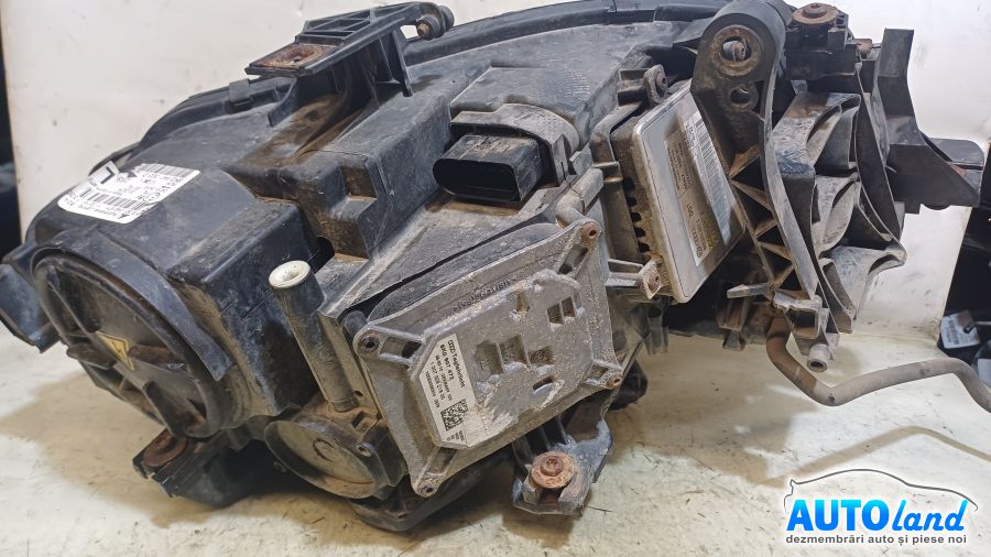 Far Stanga AUDI A4 (8K2) 2007-2025 Cod 8K0941003D