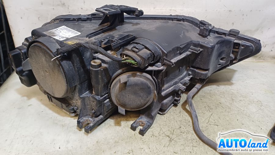 Far Stanga AUDI A4 Avant (8K5) 2008-2025 Cod 8K0941005C