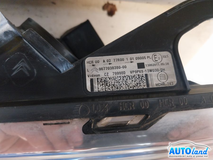 Far Stanga CITROEN DS3 2009-2026 Cod 9677038380