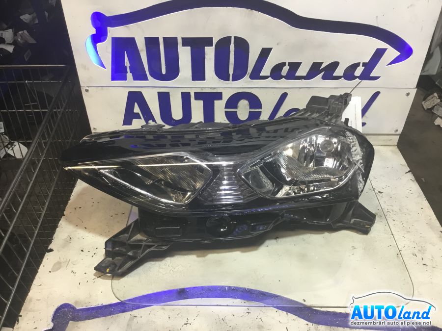 Far Stanga CITROEN DS3 2009-2025 Cod 9820840880