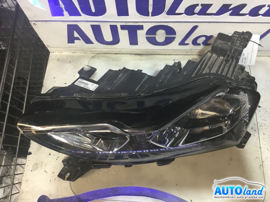 Far Stanga CITROEN DS3 2009-2025 Cod 9820840880