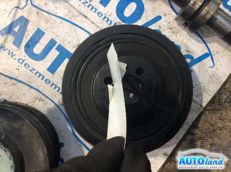 Fulie Vibrochen AUDI A2 (8Z0) 2000-2005 Cod 045105243