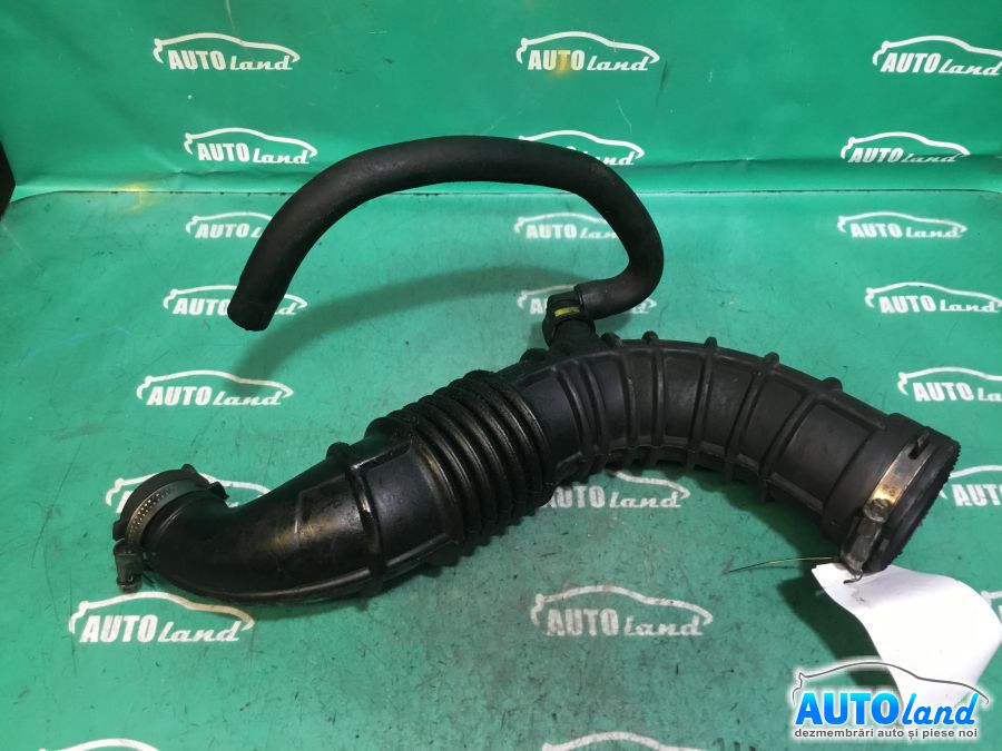 Furtun Intercooler Turbo RENAULT MEGANE II (BM0/1_,CM0/1_) 2002-2025 Cod 8200500384A