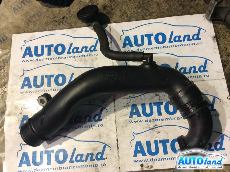 Furtun Intercooler Turbo RENAULT MEGANE III Hatchback (BZ0/1_) 2008-2025 Cod 8201003136