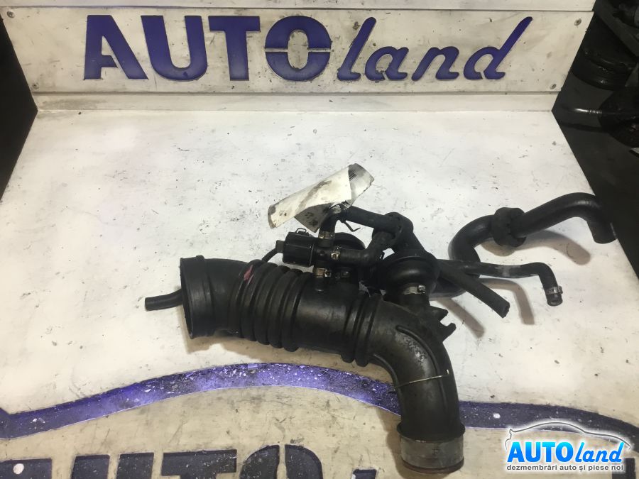 Furtun Intercooler Turbo VOLKSWAGEN GOLF IV (1J1) 1997-2005 Cod 06A133356H