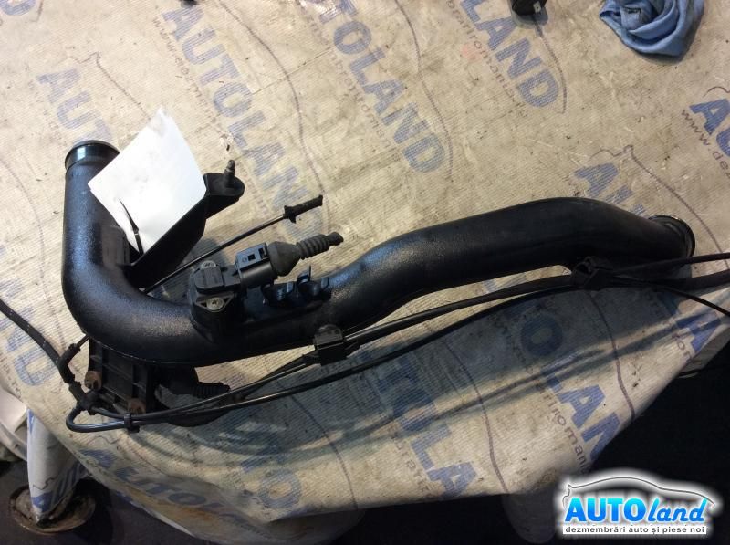 Furtun Intercooler Turbo VOLKSWAGEN PASSAT (3B2) 1996-2000 Cod 8D0145840L