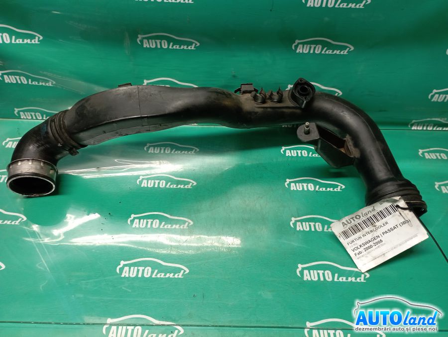 Furtun Intercooler Turbo VOLKSWAGEN PASSAT (3B3) 2000-2005 Cod 3B0145762C