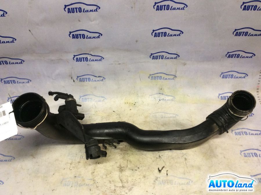 Furtun Intercooler Turbo VOLKSWAGEN PASSAT (3B3) 2000-2005 Cod 8E0145762