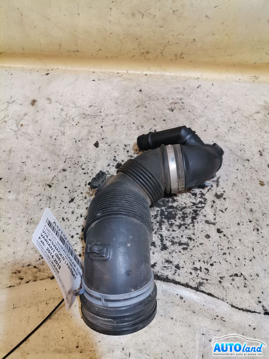 Furtun Intercooler Turbo VOLKSWAGEN PASSAT VARIANT (B8) 2014-2019 Cod 5Q0129654E