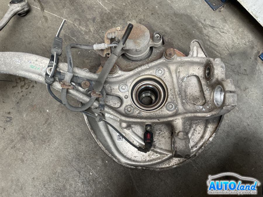 Fuzeta Dreapta AUDI A4 Avant (B9 8W) 2015-2018 Cod 8W0407242F