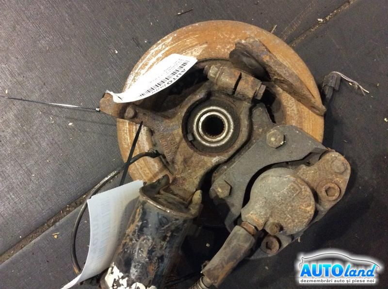 Fuzeta Dreapta RENAULT CLIO II 2001-2025