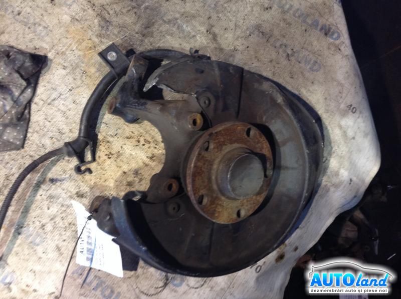 Fuzeta Spate Stanga AUDI A4 (8EC) 2004-2008 Cod 8E0615611J