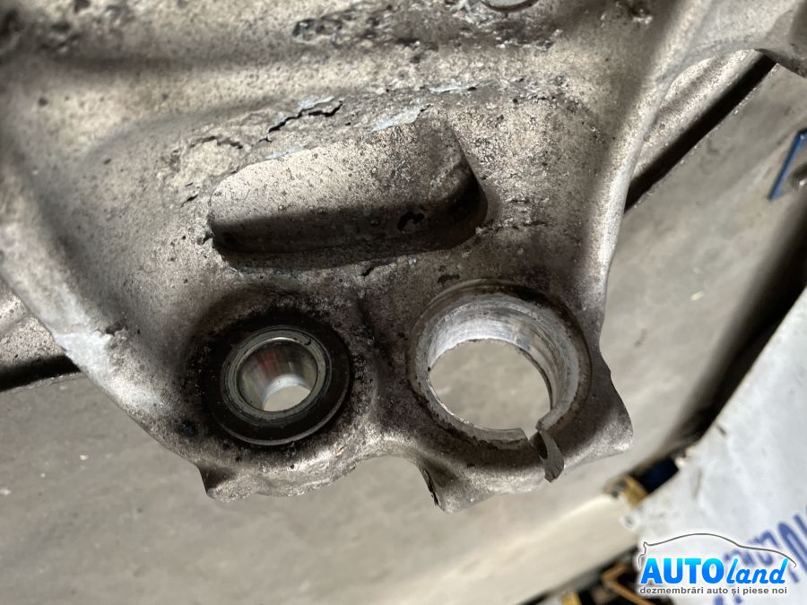 Fuzeta Stanga AUDI A4 Avant (B9 8W) 2015-2018 Cod 8W0407241F