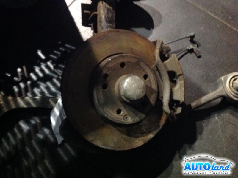 Fuzeta Stanga MERCEDES-BENZ C-CLASS (W203) 2000-2025