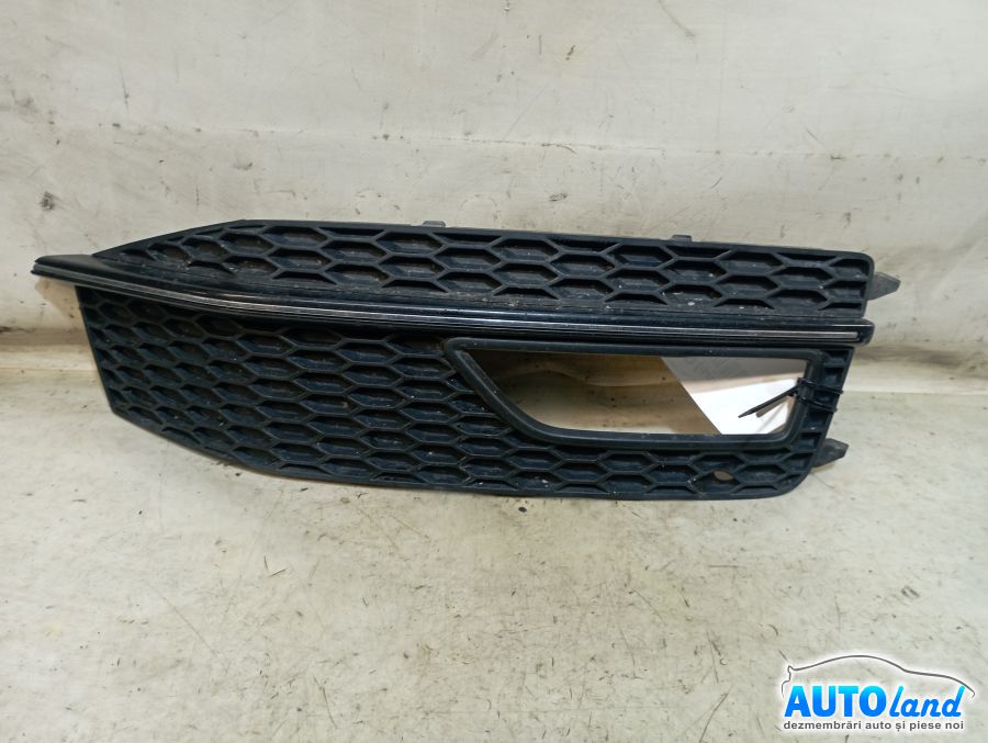Grila Bara AUDI A4 (8K2) 2007-2025 Cod 8K0807682M