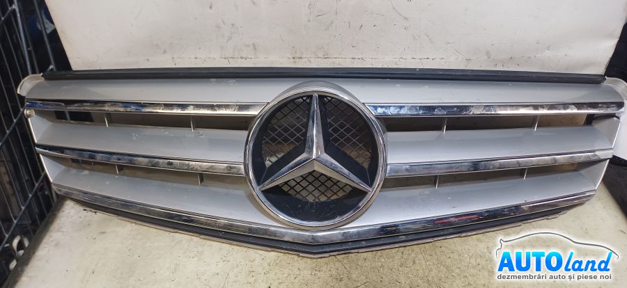 Grila Intre Faruri MERCEDES-BENZ C-CLASS (W204) 2007-2025 Cod A2048800023