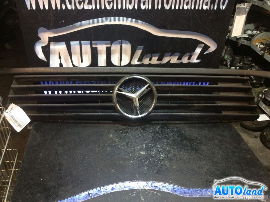 Grila Intre Faruri MERCEDES-BENZ VITO bus (638) 1996-2003